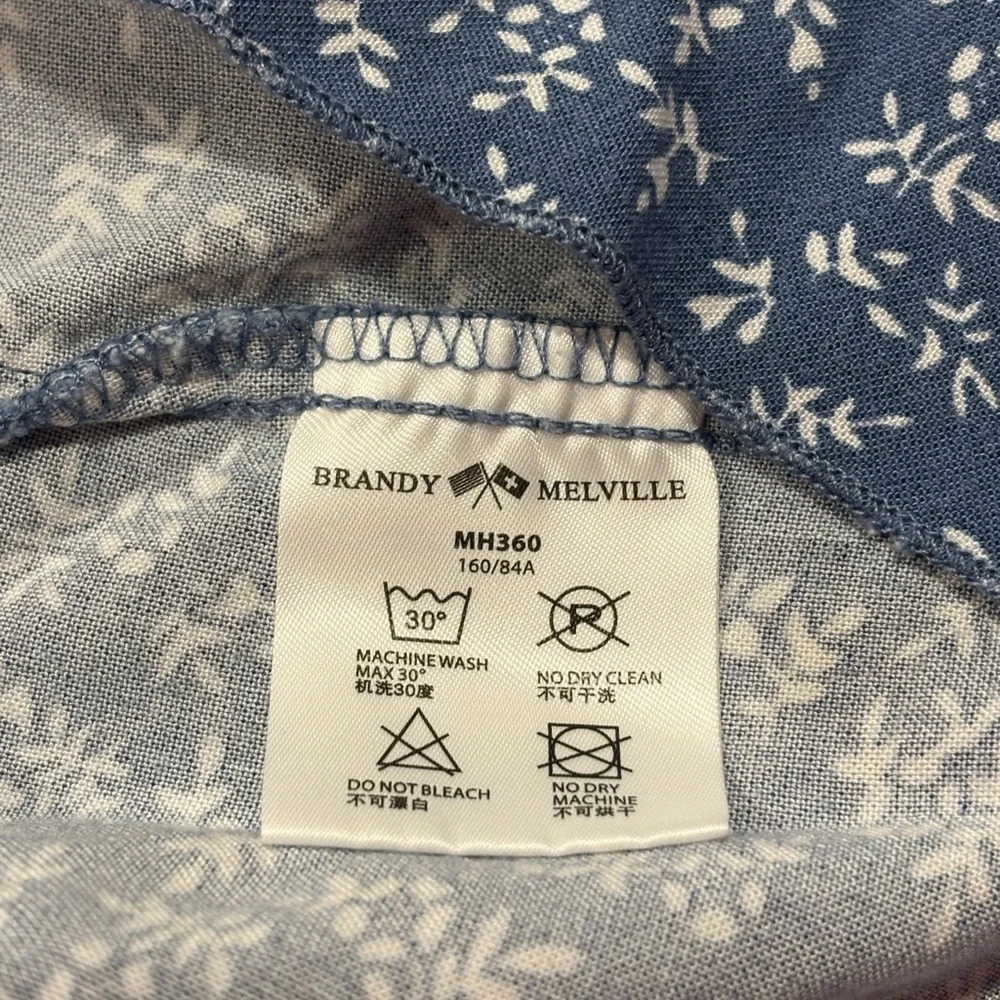 Brandy Melville Navy & White Floral Skirt​